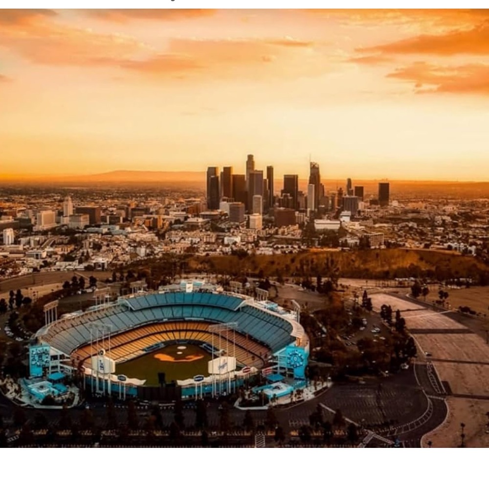 Jigsaw Puzzles city of Los Angeles and dodger Stadium 500 Pieces NEW unopened